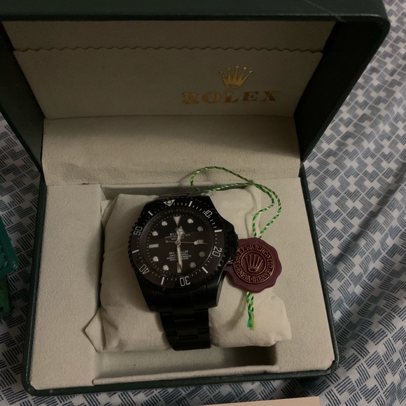 Watch - Picture 2 of 5